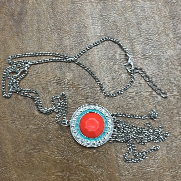 Silver and Pink Pendant Necklace - Picture 2 of 3